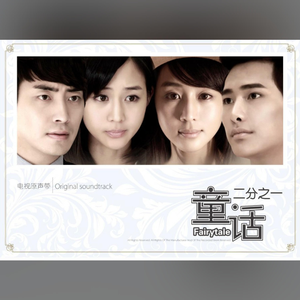 裸体美女张开双腿露黑毛
