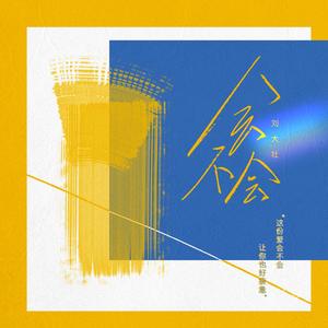 裸体美女张开双腿露黑毛
